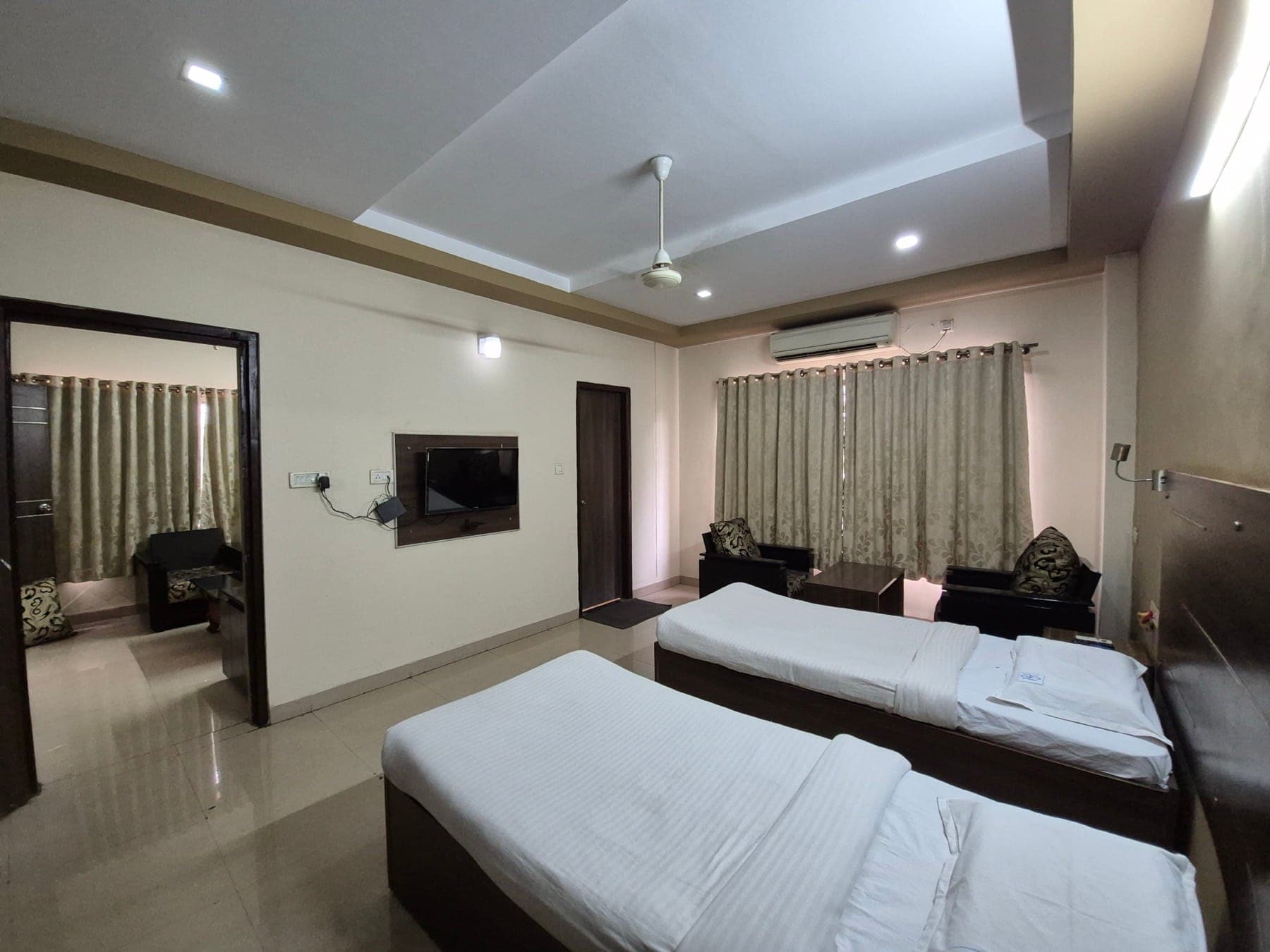 Deluxe Studio Room at Hotel Sree Vijayalakshmi Toranagallu