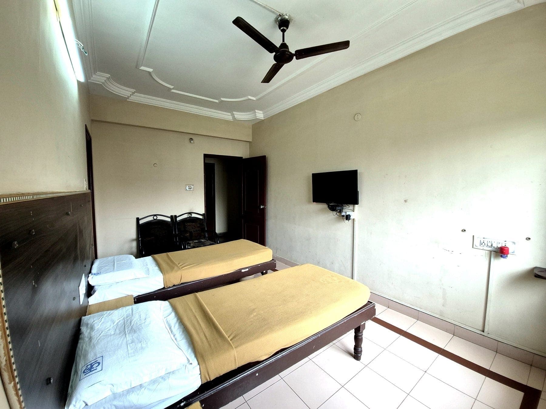 Budget Double Non-AC Room at Hotel Sree Vijayalakshmi Toranagallu