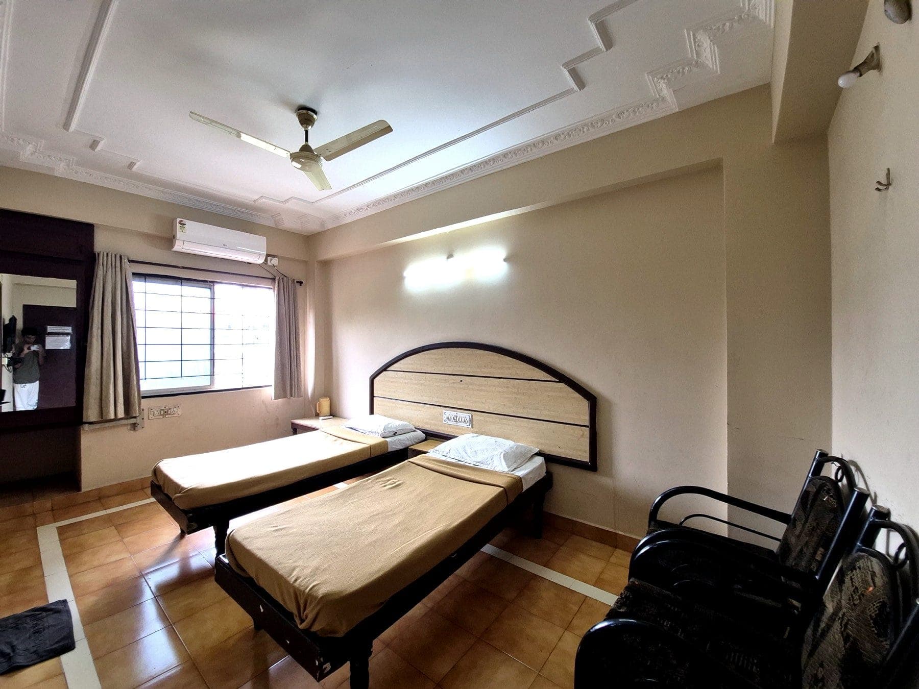 Budget Double AC Room at Hotel Sree Vijayalakshmi Toranagallu